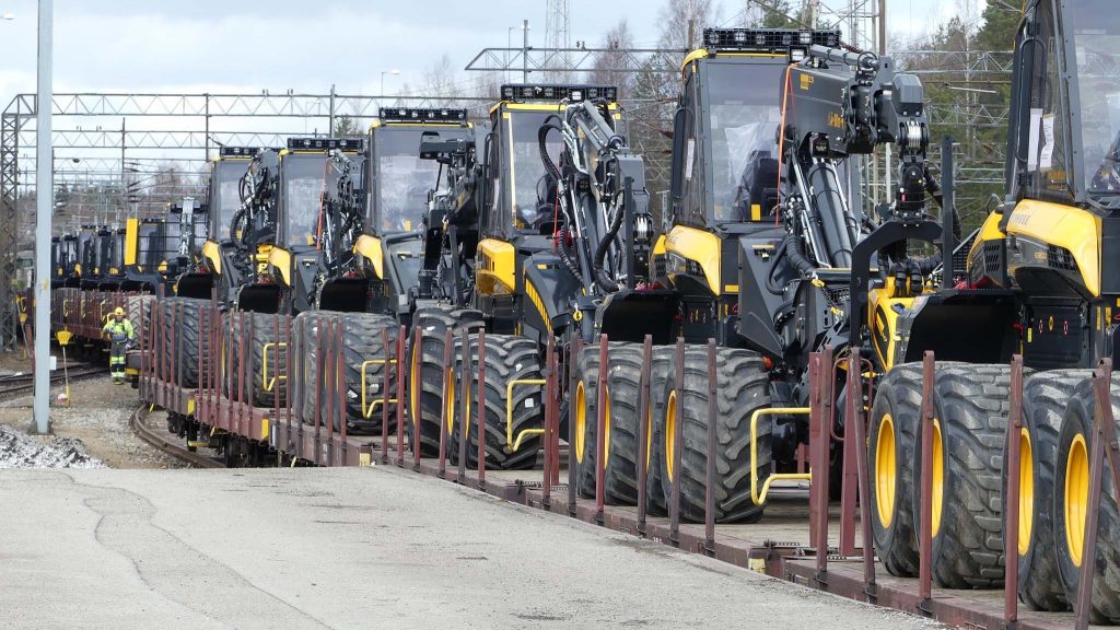 Ponsse train delivery in Iisalmi, Finland.