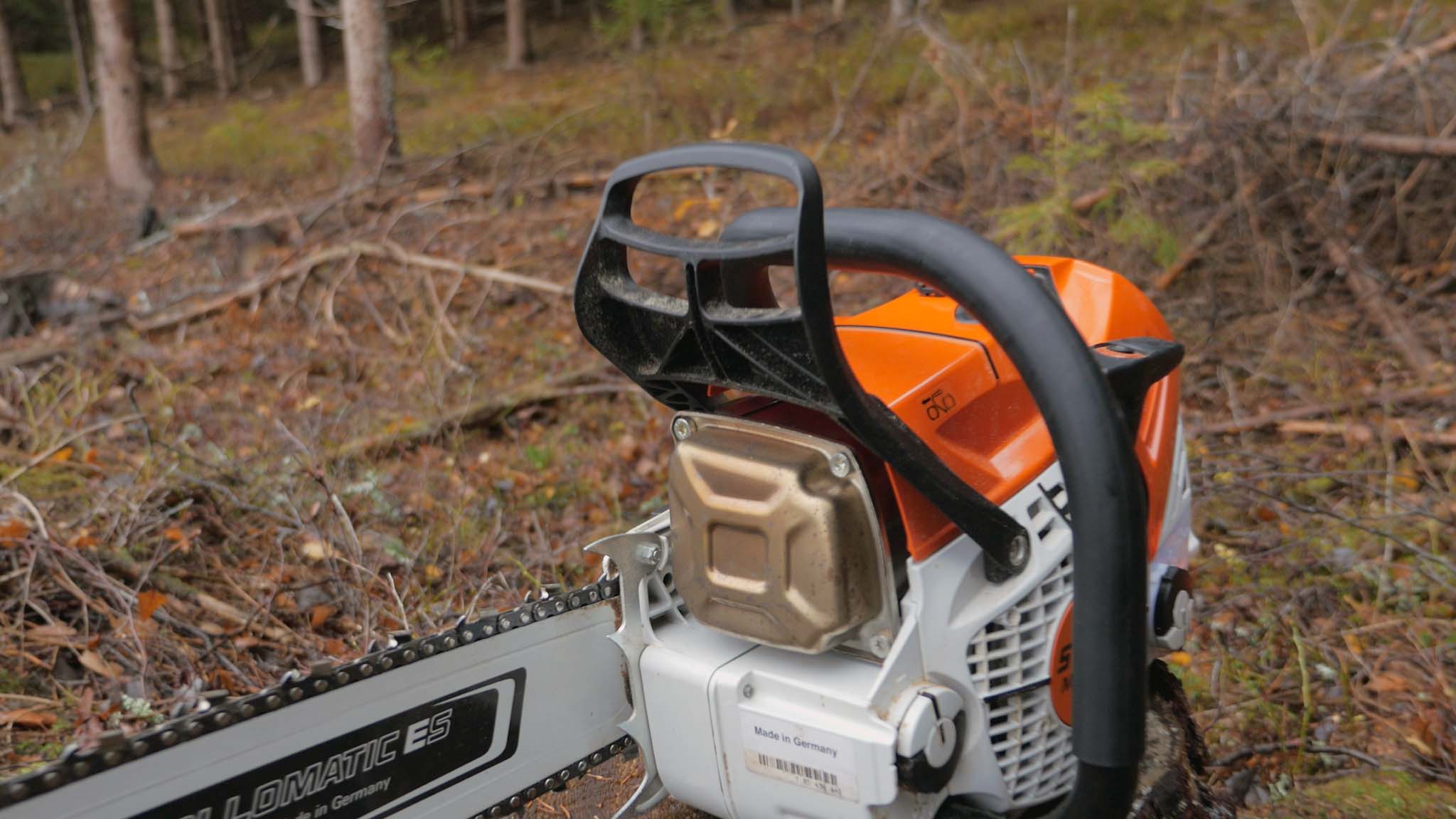STIHL 500i - In A League of It's Own! (First Electronically Fuel Injected  Chainsaw!) 