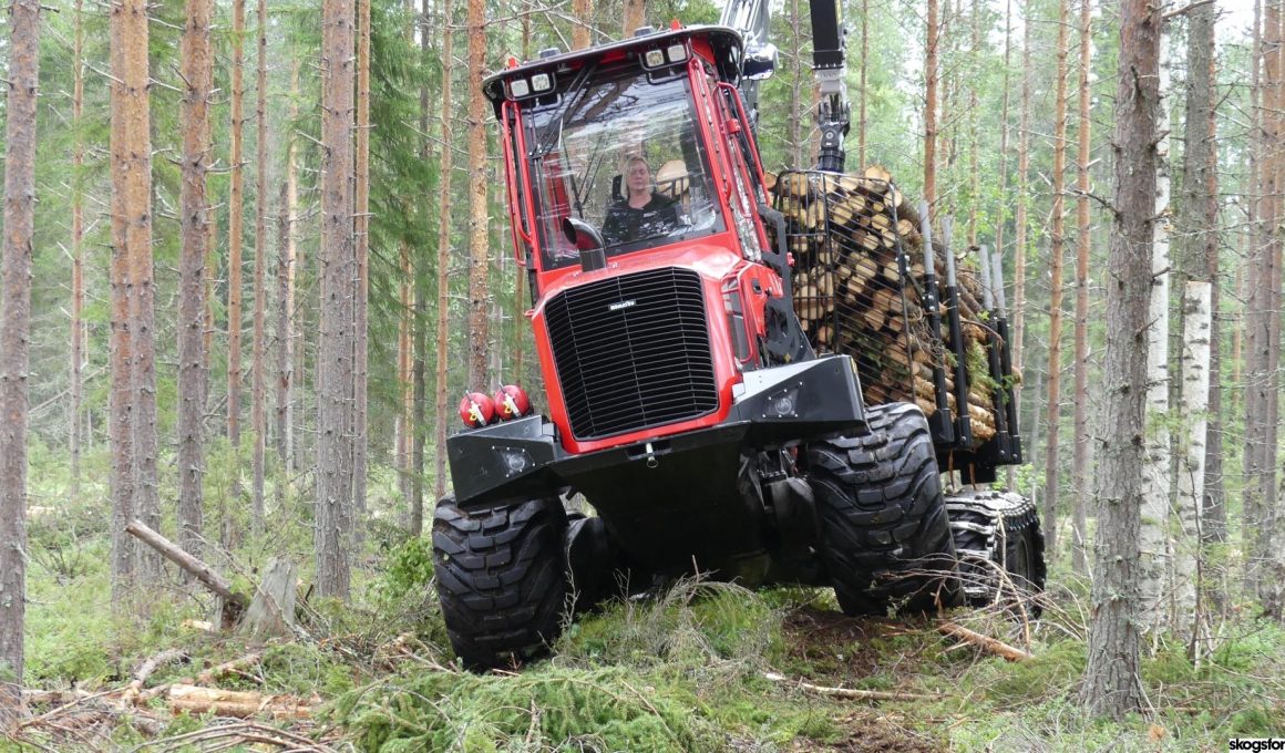 Three new forwarders from Komatsu Forest! - NordicWoodJournal