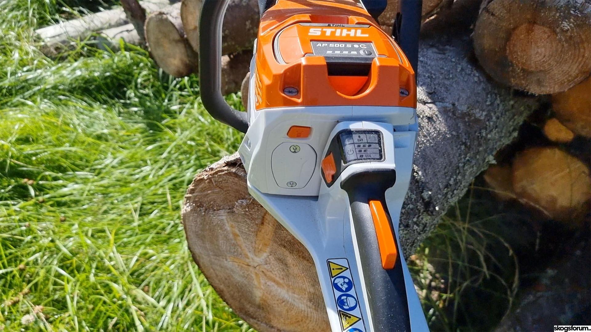 Testing the Stihl MSA 300 CO battery saw NordicWoodJournal